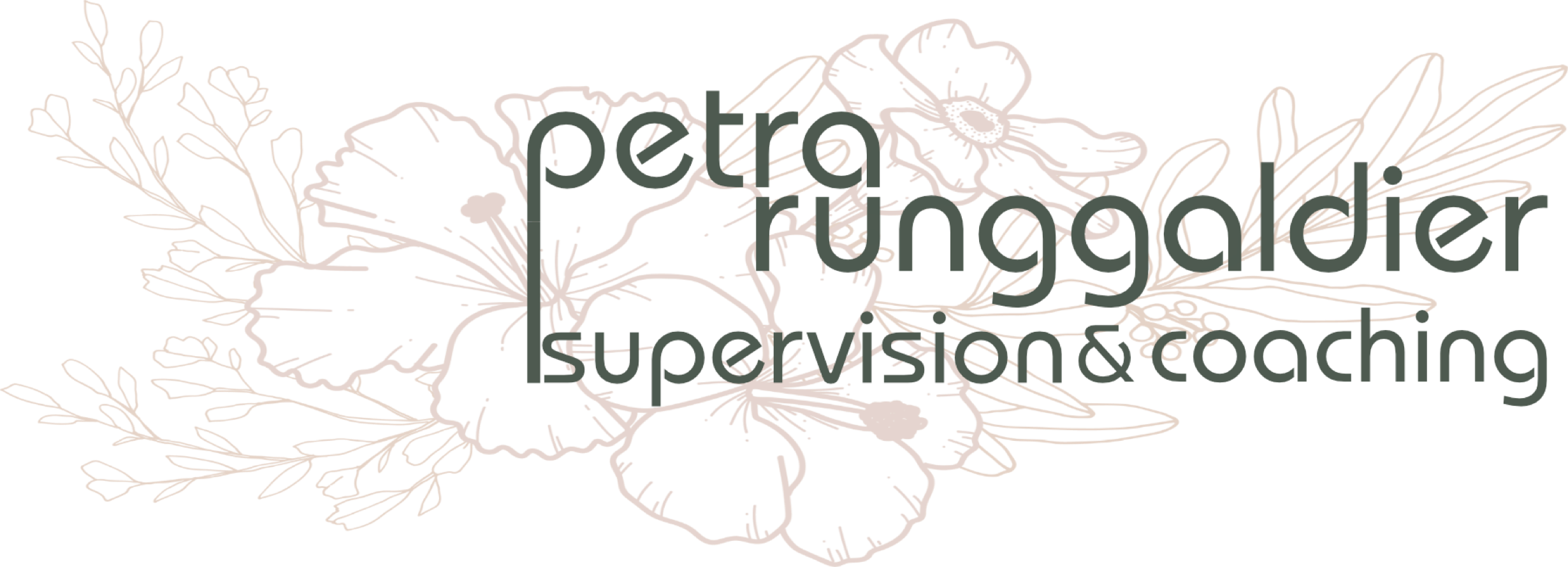 Petra Runggaldier, Supervisorin und Coach, vor floralem Hintergrund mit dem Schriftzug „Petra Runggaldier – Supervision & Coaching“.